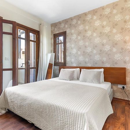 2 Bedroom Apartment Assia With Communal Pool, Aphrodite Hills Resort Куклия Экстерьер фото